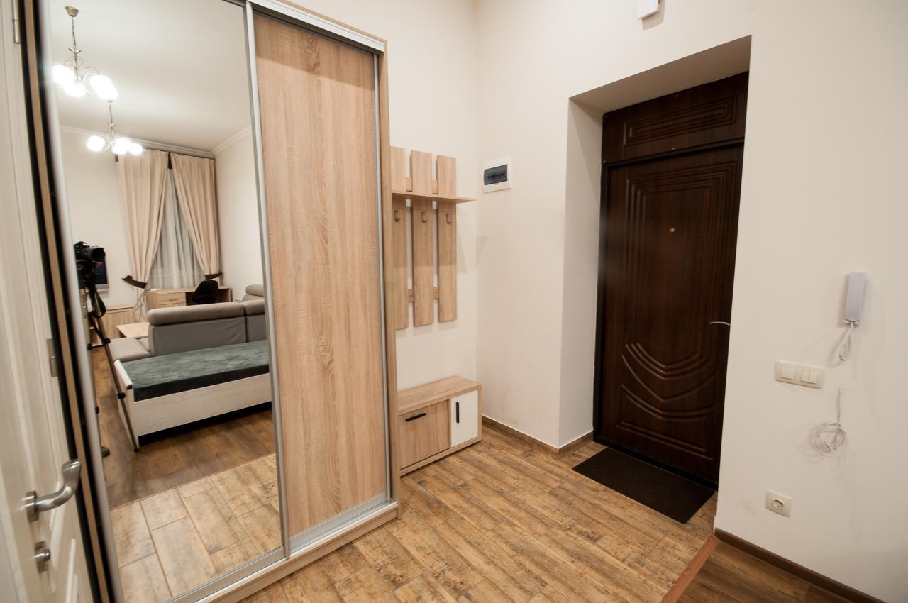 Wonderful Flat On City Center Uzhhorod Exterior photo